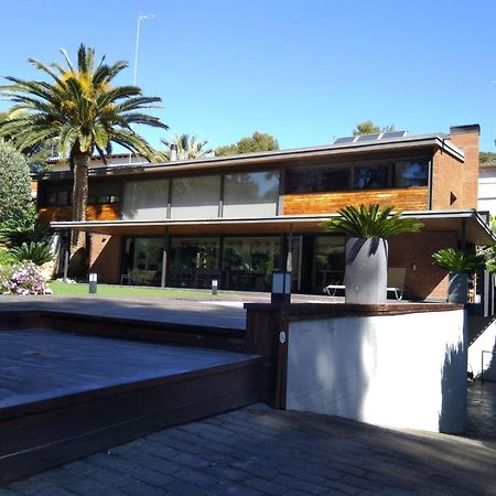 Villa Del Bosque Castelldefels Buitenkant foto