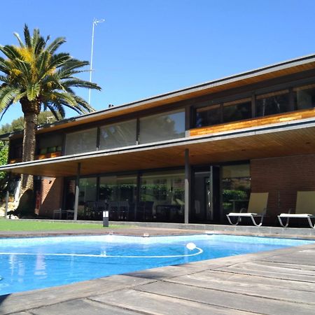 Villa Del Bosque Castelldefels Buitenkant foto