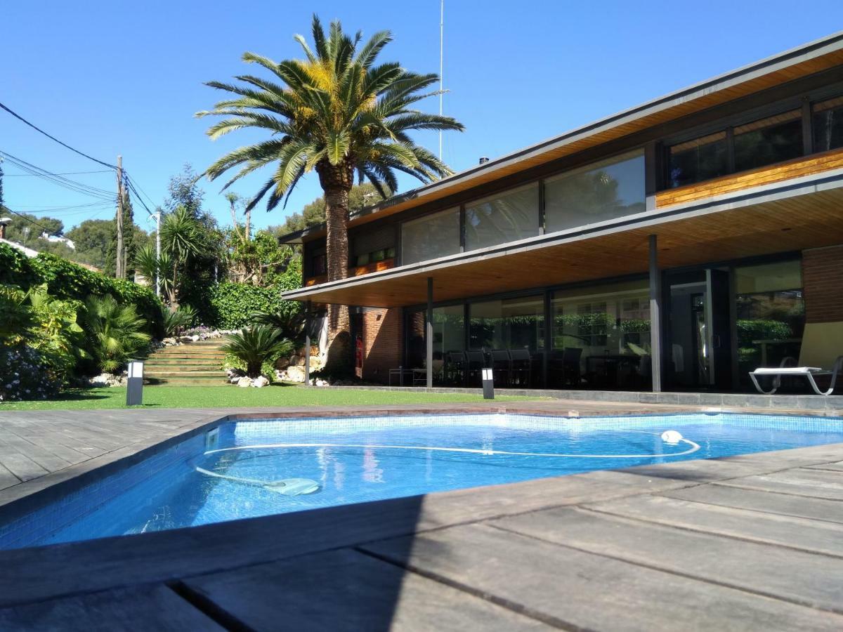 Villa Del Bosque Castelldefels Buitenkant foto