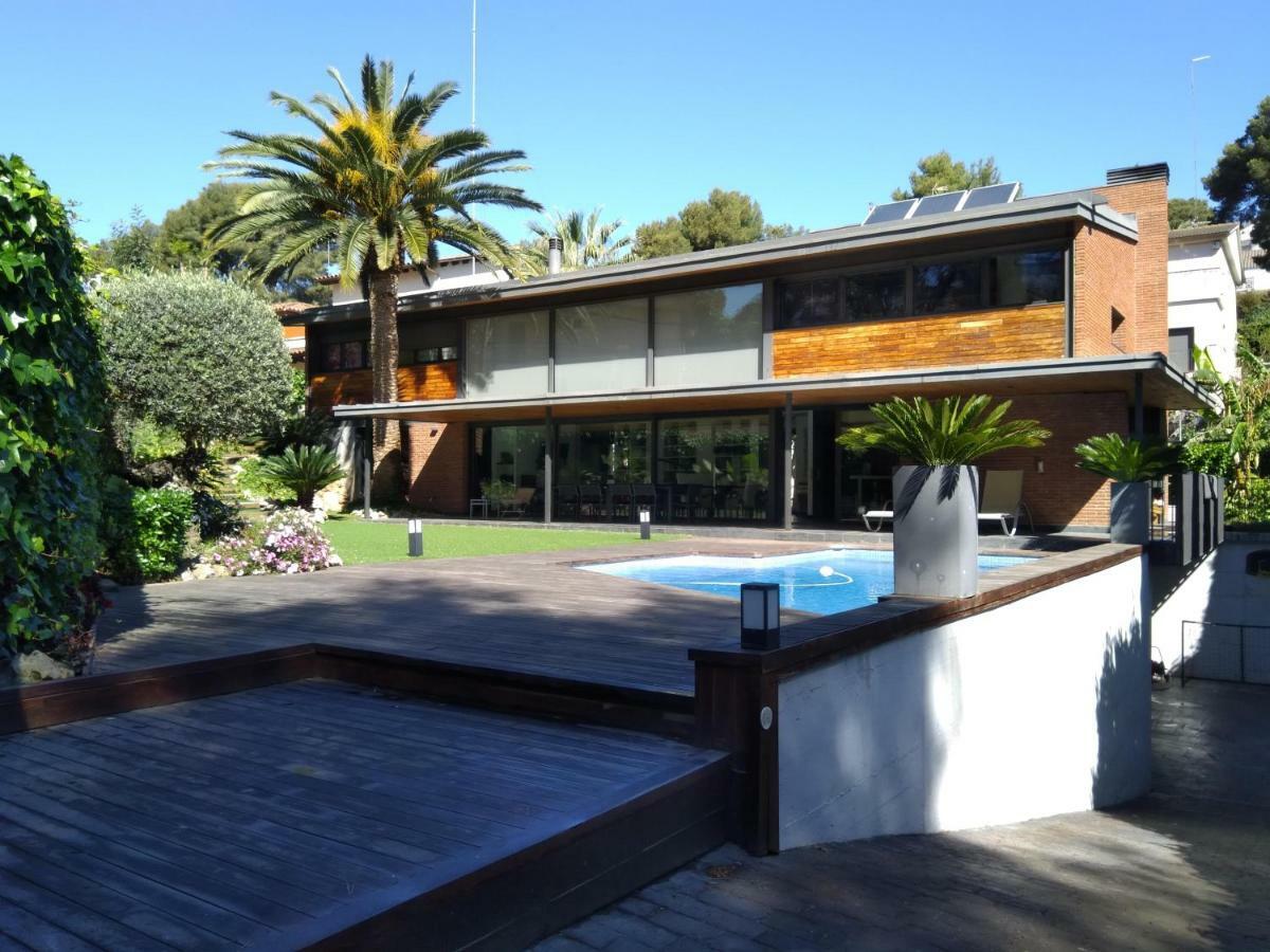 Villa Del Bosque Castelldefels Buitenkant foto