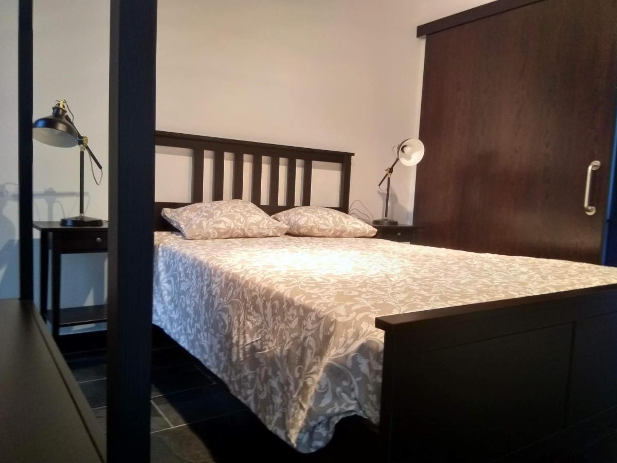 Villa Del Bosque Castelldefels Buitenkant foto